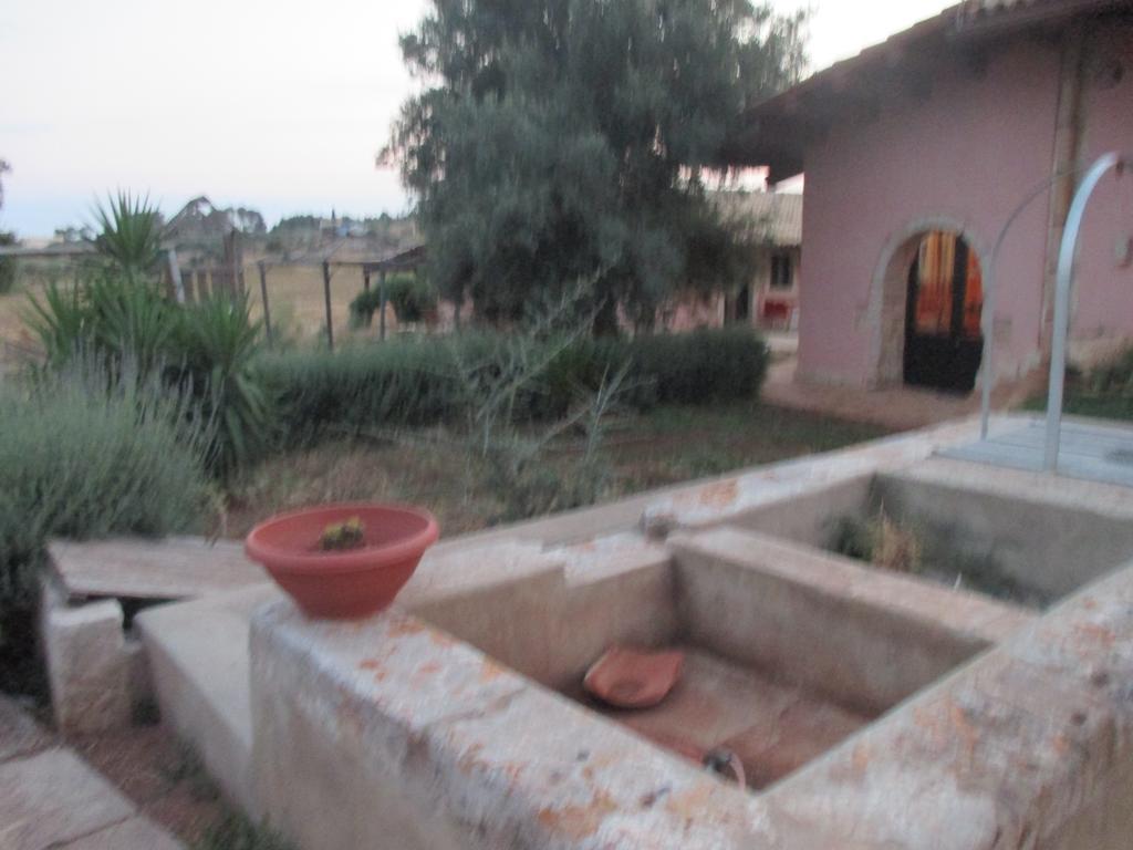 Le Mangiatoie Del Re Giordano Vila Avola Exterior foto