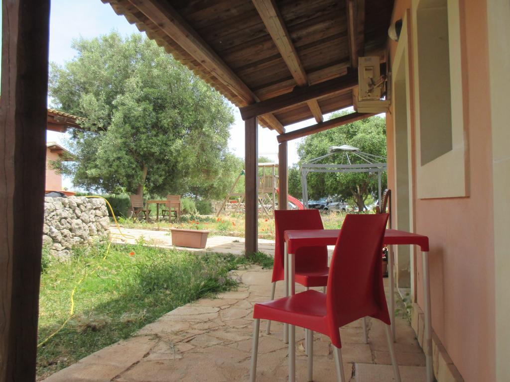 Le Mangiatoie Del Re Giordano Vila Avola Exterior foto