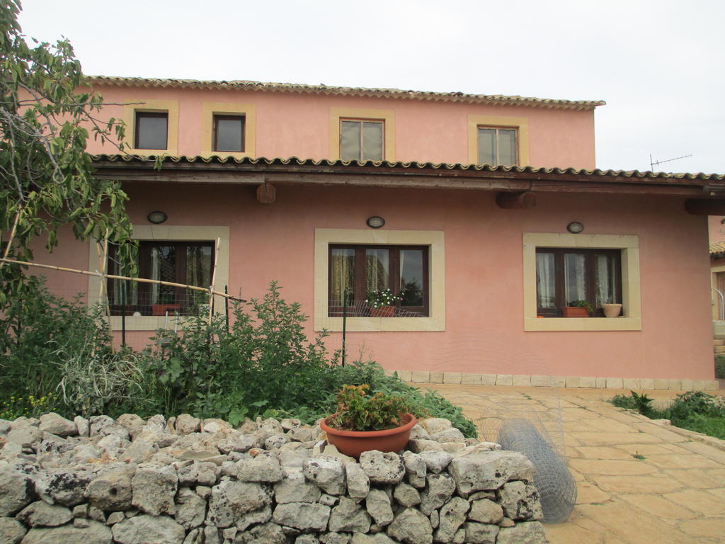 Le Mangiatoie Del Re Giordano Vila Avola Exterior foto